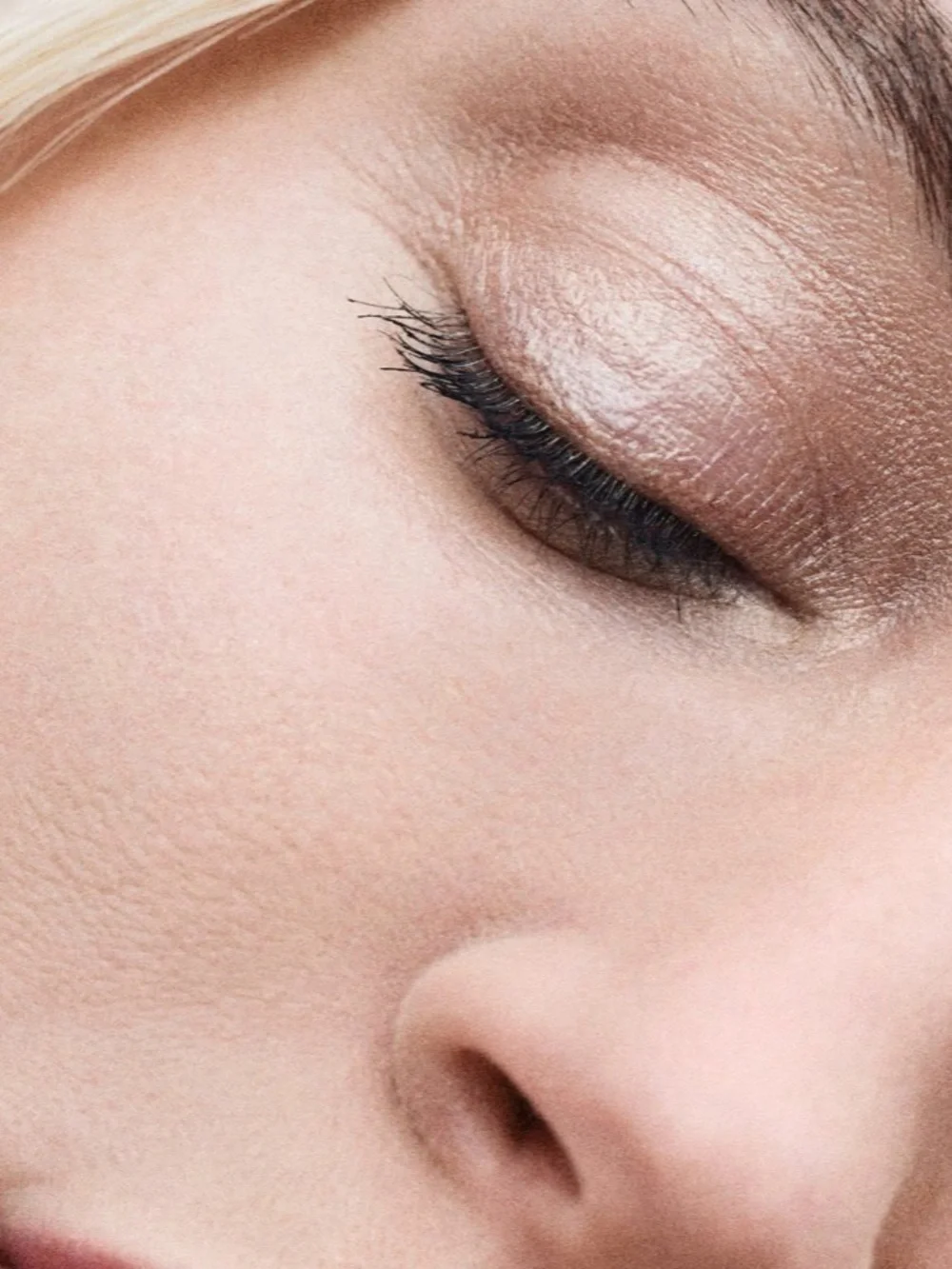Beautycounter AURA Liquid EYESHADOW Champagne Glow
